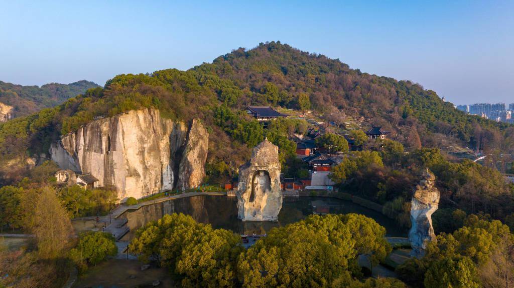 浙江绍兴柯岩景区奇石林立 姿态各异_中国_图片_来源