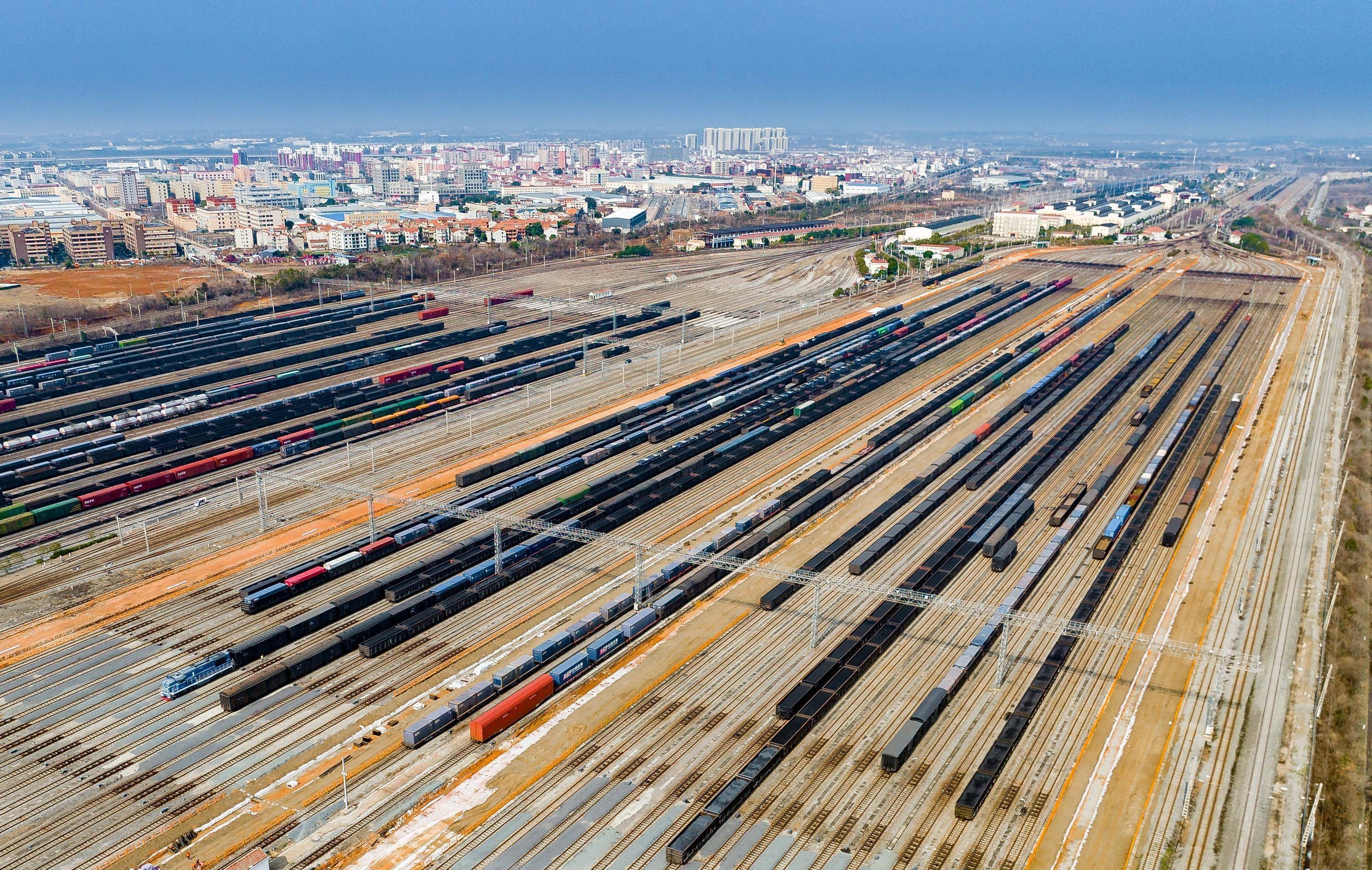 7万人次_列车_武汉_客货运输