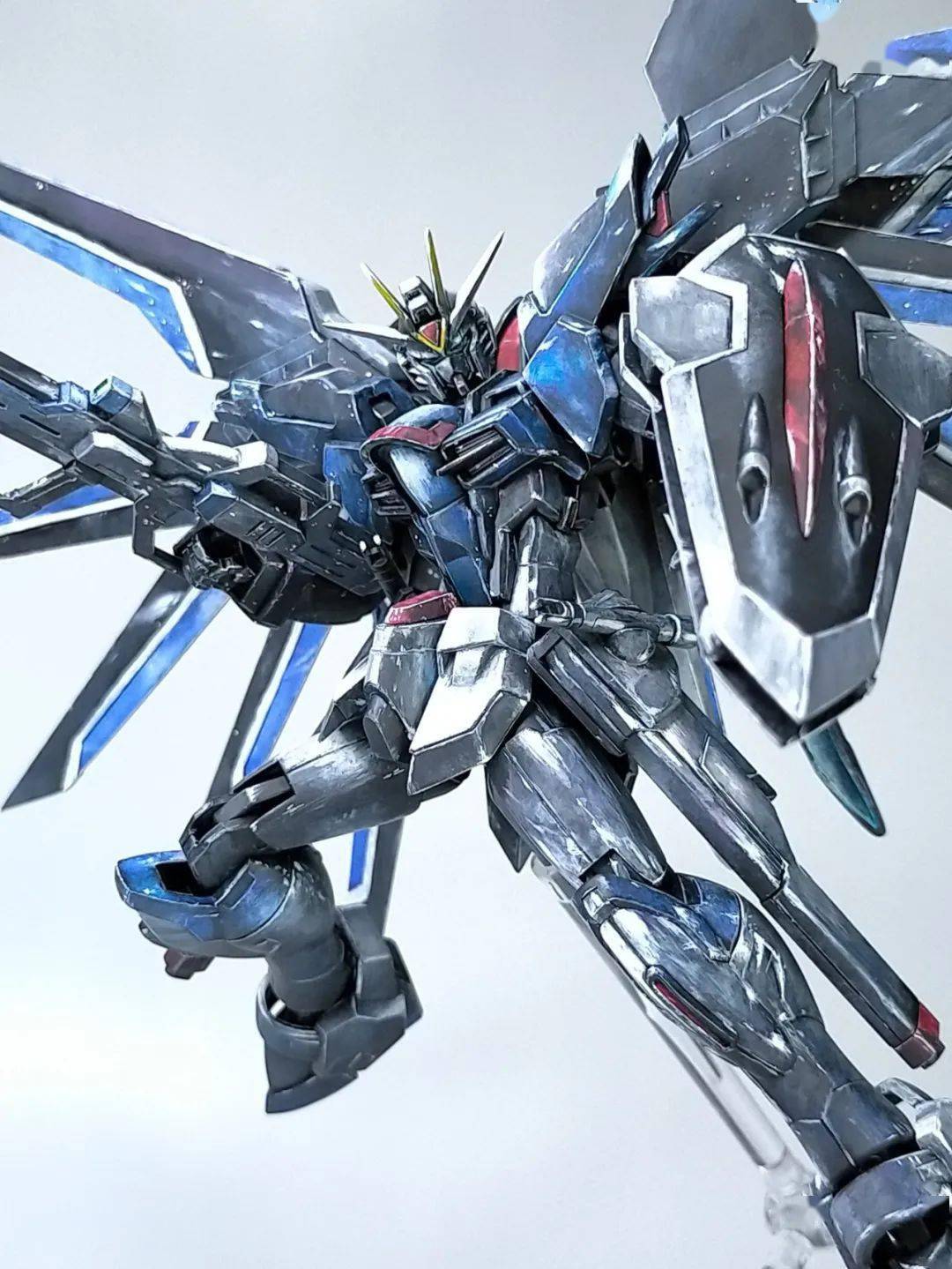 飞升自由从盒子的封绘蹦出来了!_效果_公众_高达