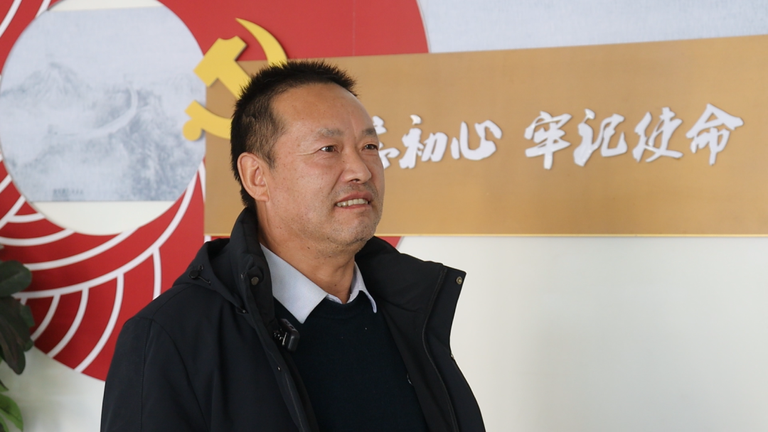 金川区新华路街道昌丰里社区居民蔡立新蔡立新告诉记者:"两会是国家