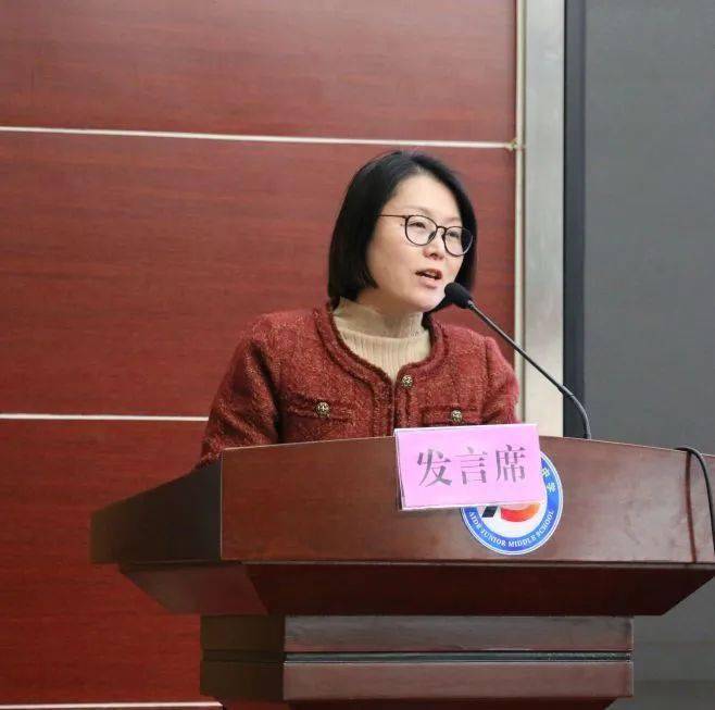 嵊州中学,仙岩镇九年一贯制学校,爱德小学代表上台就如何提升学生体质