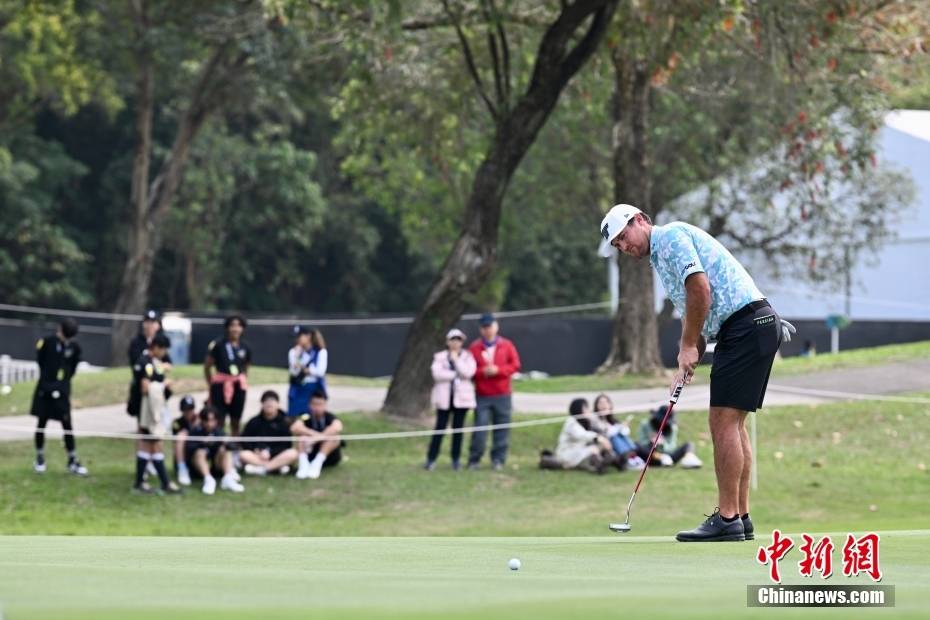 liv golf职业高尔夫球巡回赛香港站火热进行_中新社_赛事_李志华