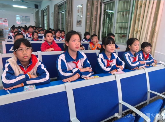 3月6日,佛冈县水头镇关工委联合镇派出所,司法所,禁毒办,到水头镇中心