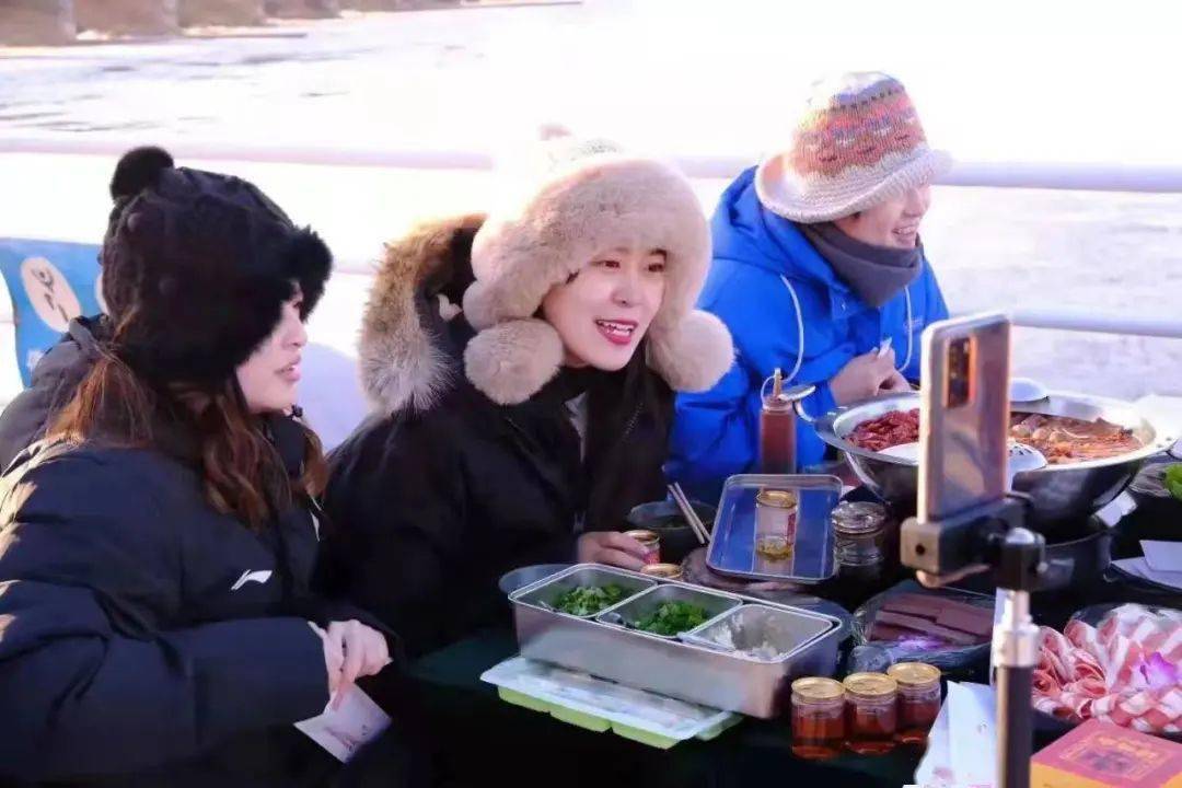 今天让我们聚焦媒体她力量感受最美她风采