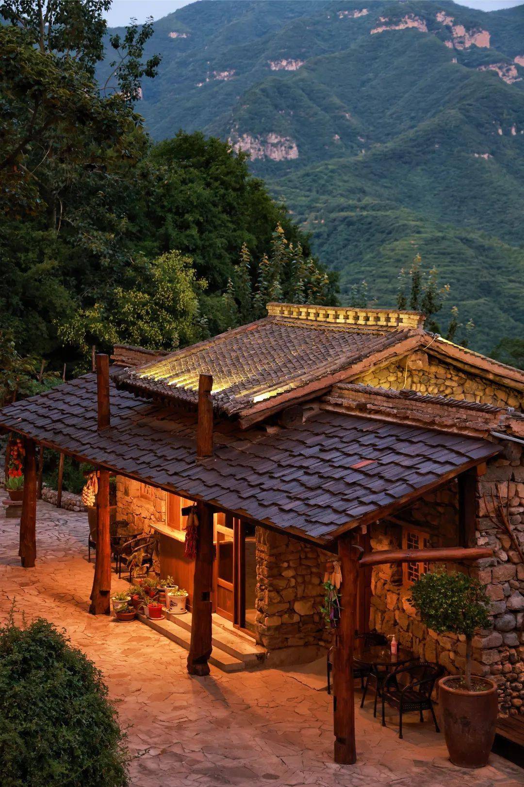 免门票妇女节来云丘山做不被定义的自己过热辣滚烫的人生