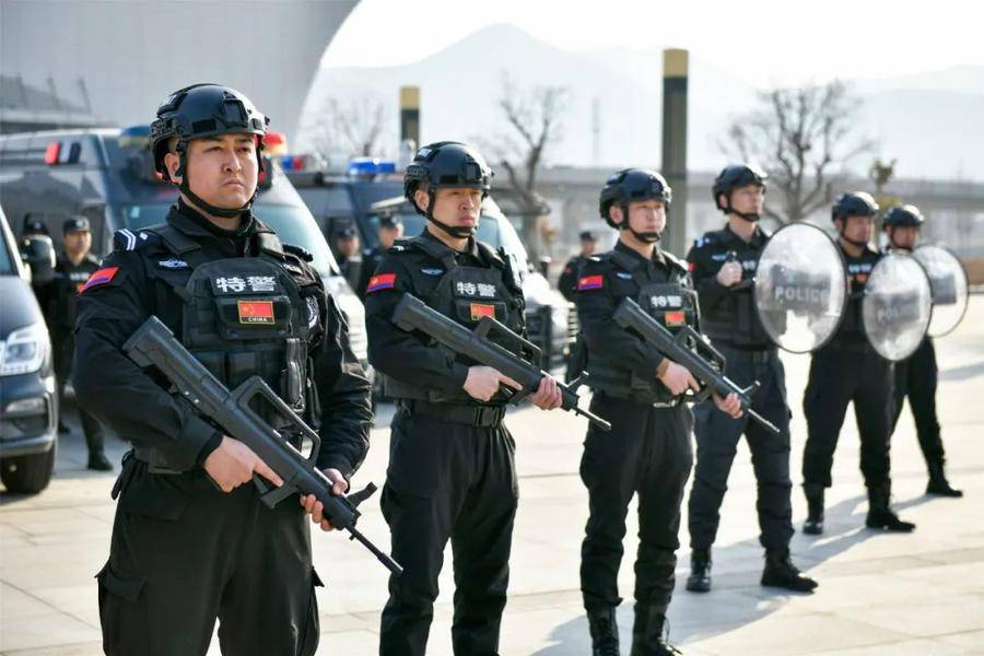北京巡逻黑衣人战斗力图片