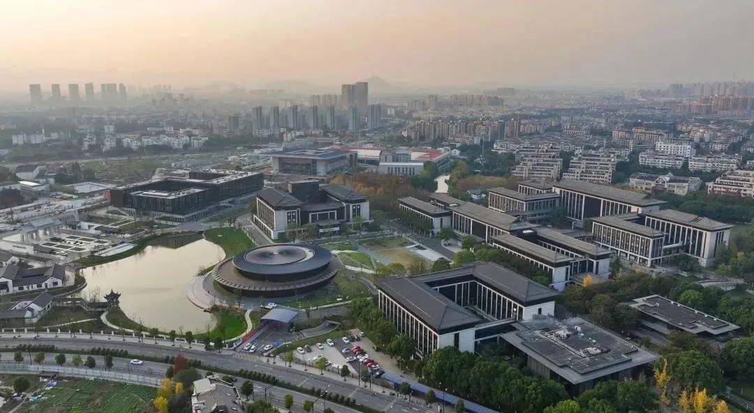 2023年8月,绍兴文理学院河东校区的二期Ⅰ标工程顺利通过竣工验收.