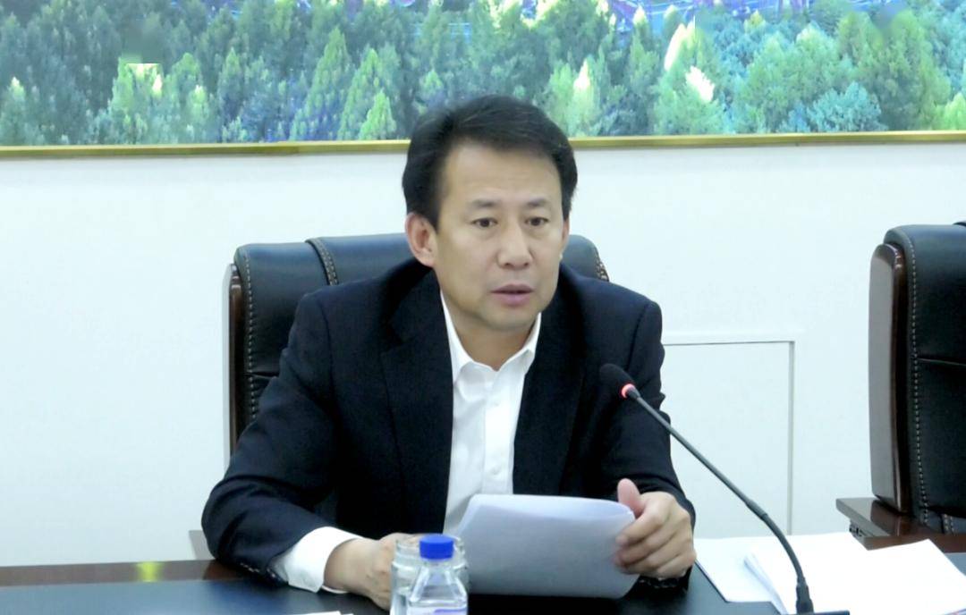 通化县委书记戴存鹤主持召开2024年第六次县委常委(扩大)会议
