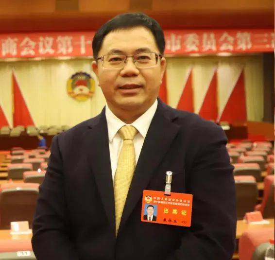 代表委员和中小企业共话海量快递包装怎么办