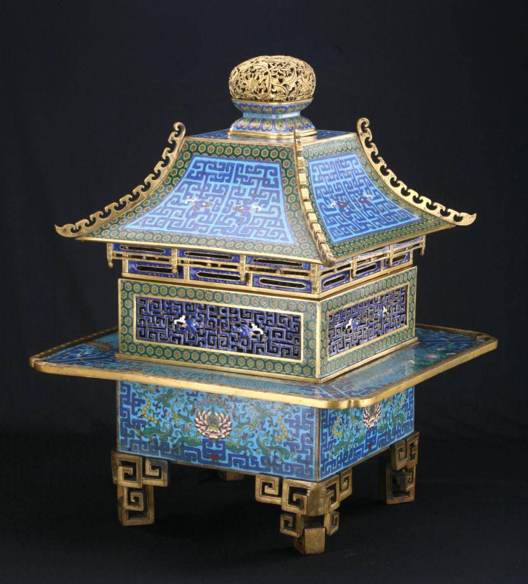 沈阳故宫博物院藏清掐丝珐琅夔龙纹亭式熏炉吉祥之美在龙纹的发展演变