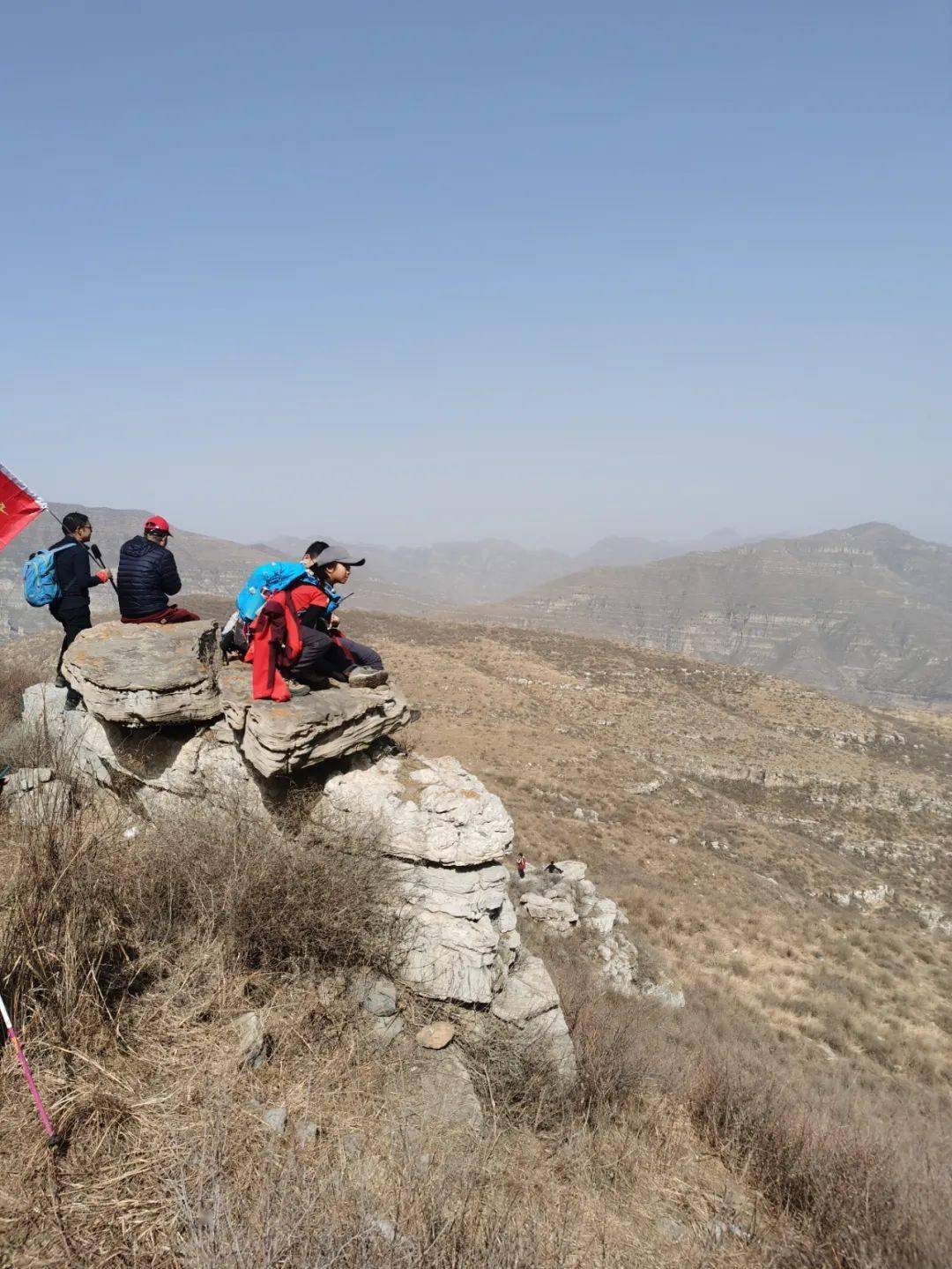 涞水南沟赏天然冰瀑观奇石一日环穿中国梦登山队第三百七十四次环保
