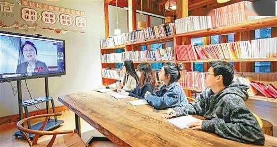 00后观察员亲历“樟树下议事”，连线全国人大代表罗卫红