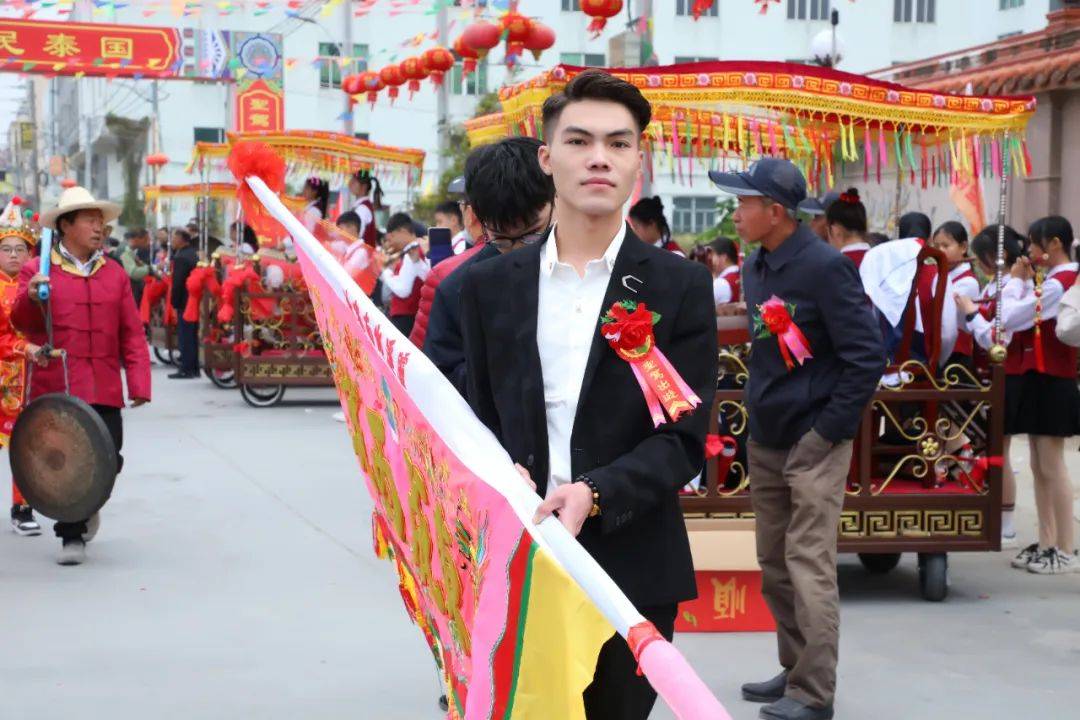 炮篮队锣鼓队老爷回庙恭迎圣驾汕头市潮南区胪岗镇溪头胪溪上厝乡保生