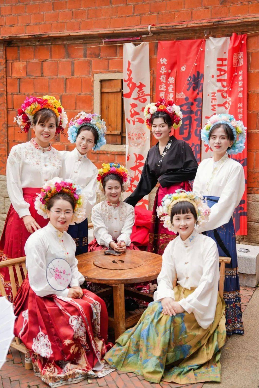 把春天簪在头上五店市春日簪花大会太赞啦