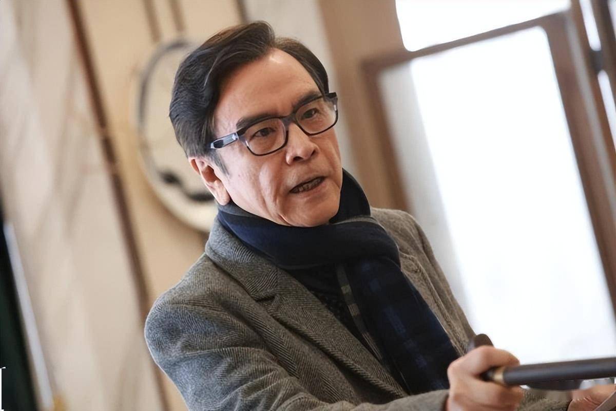 知名港星姜大卫重提与狄龙旧事,三字概括与对方关系_儿子_合作_观众