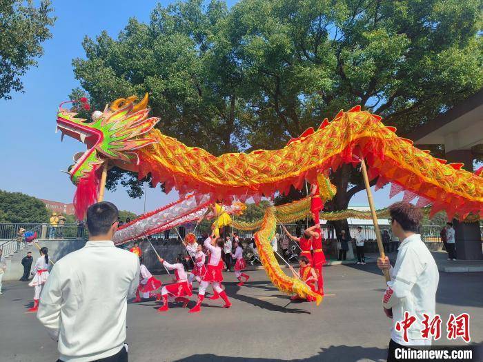 舞龙花式教学图片