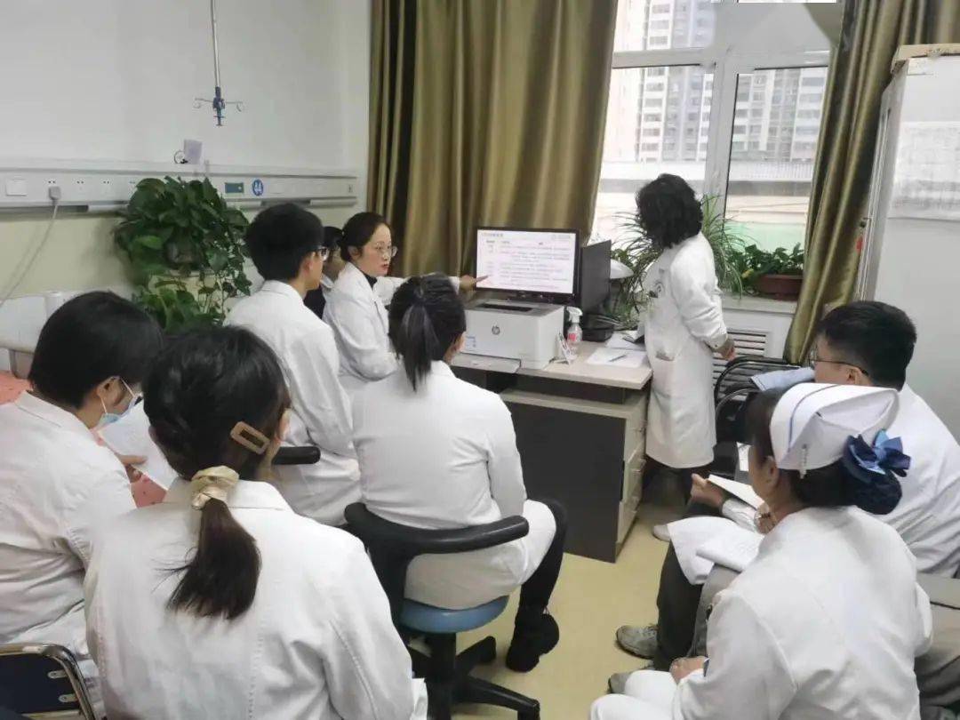 省二院医保政策宣传新实精让群众更有医靠