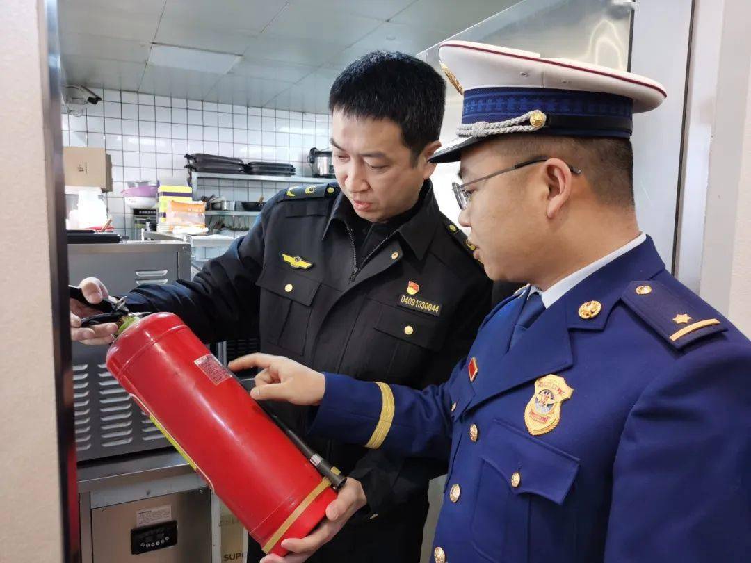 315在行动宣传整治并举山西消防打假进行时