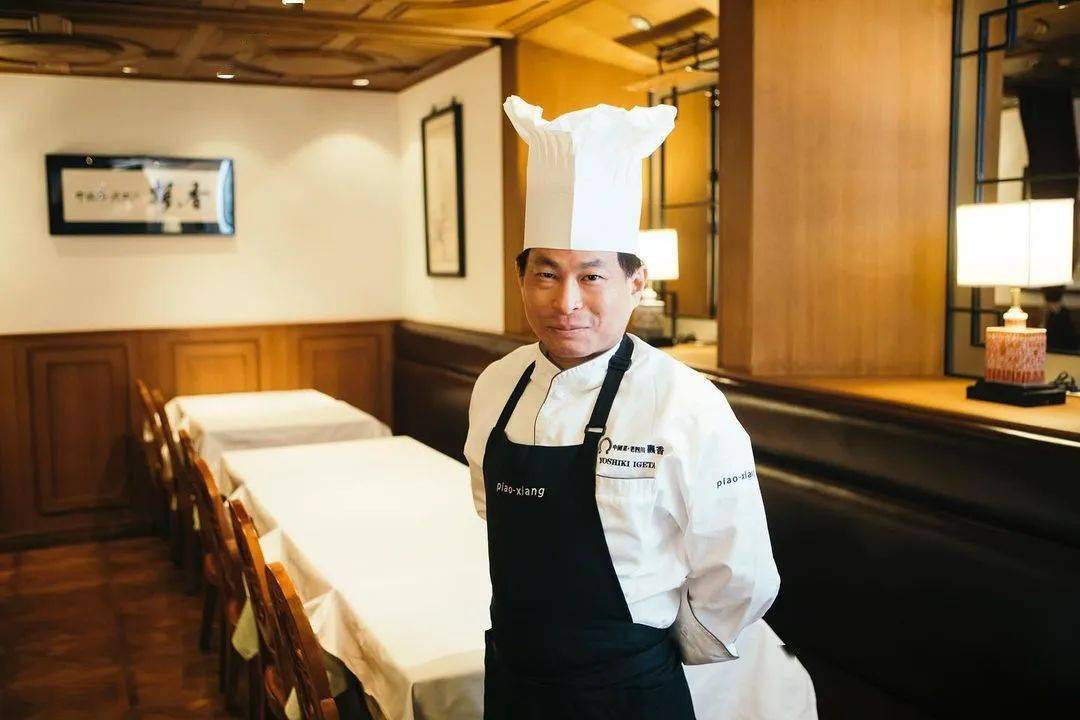 日本的川菜,以平价的中华料理店为首,往往多用芡汁,甚至到了"万物皆可