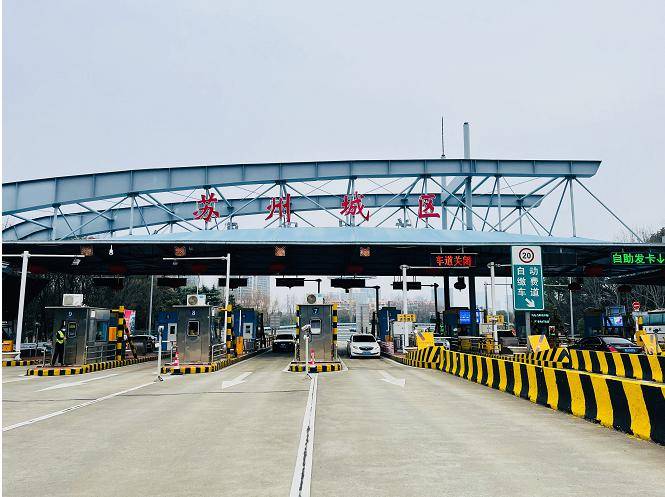 高速公路_车辆_江阴