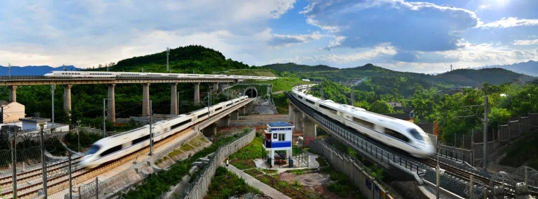 交通强市县试点先进集体风采展播广元建设高铁快车牵引快速货运新时代