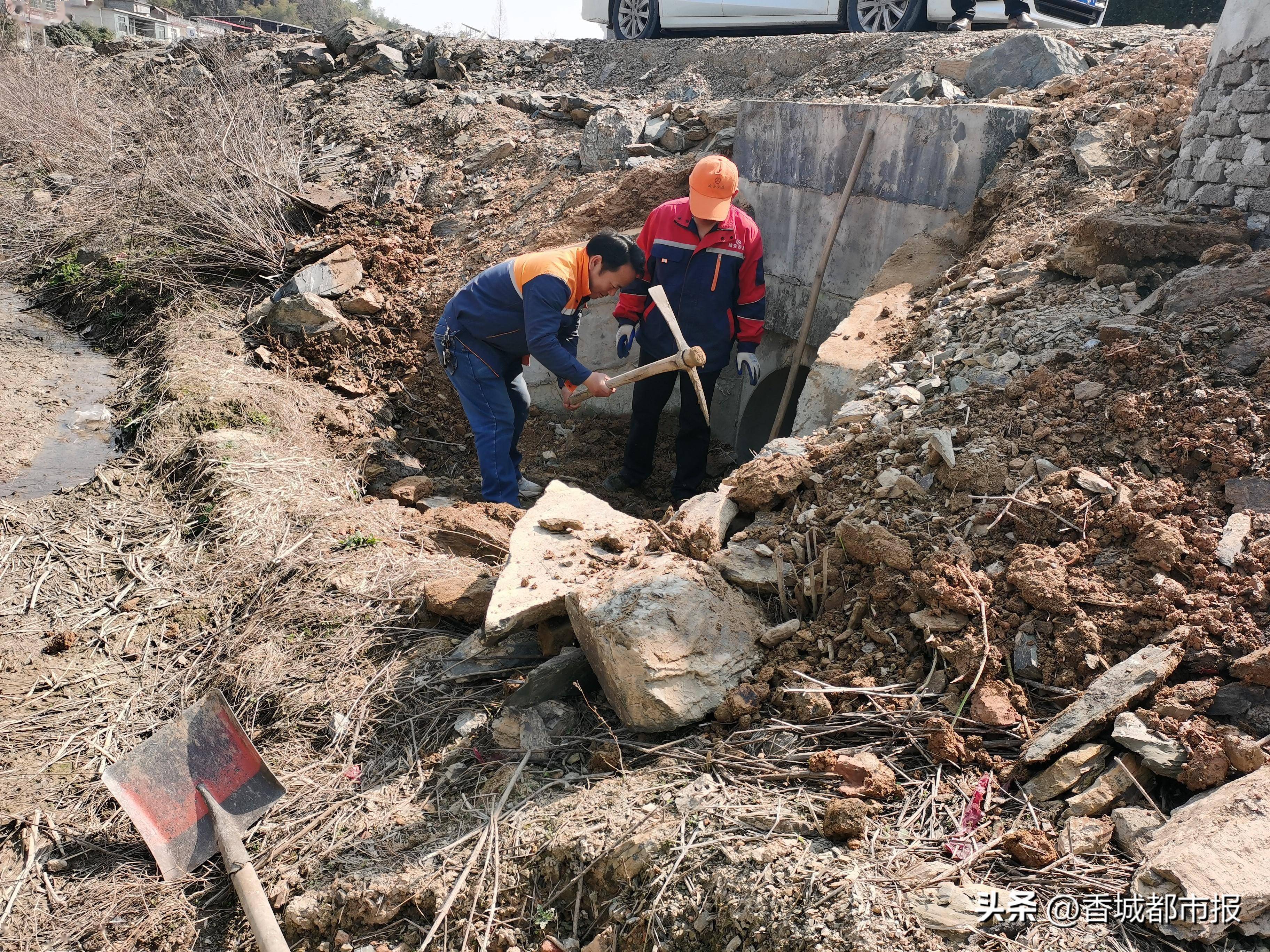 人间三月天,养路分外忙——咸安公路管理局春季公路养护工作侧记