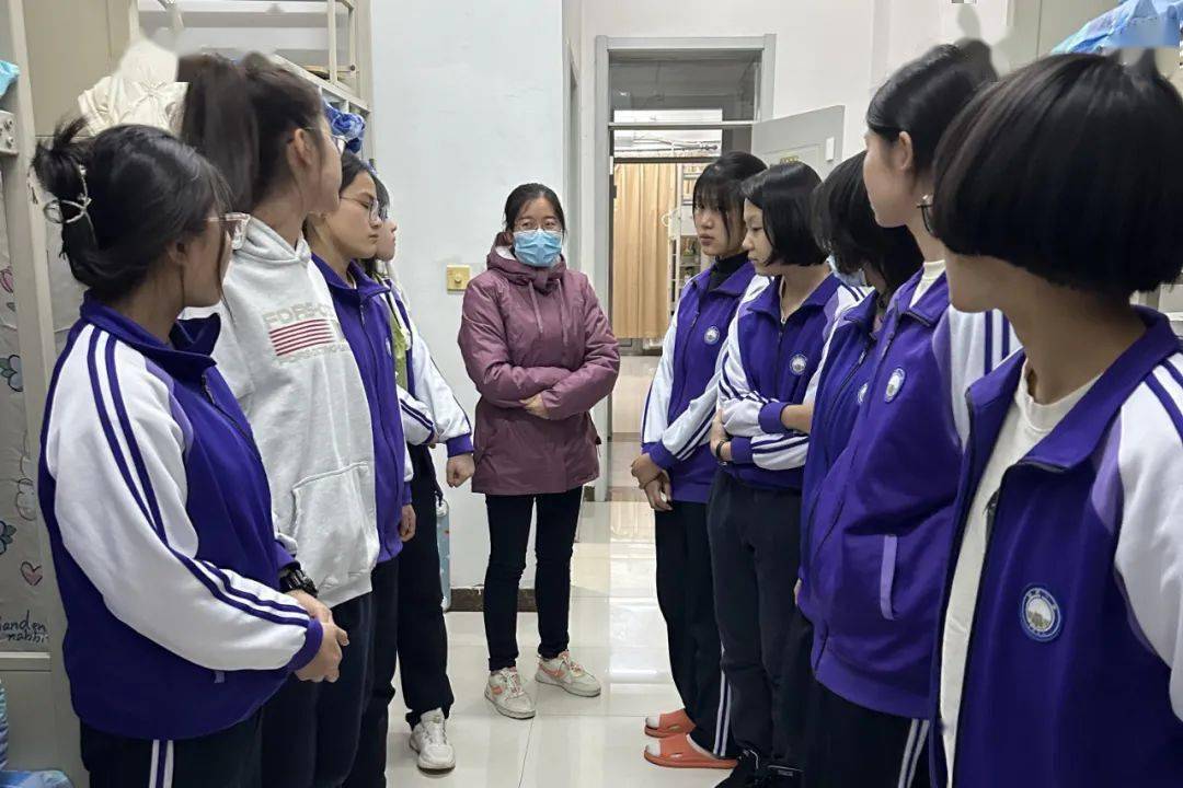 宿舍是小家关系你我他杨村一中开展班主任进宿舍行动