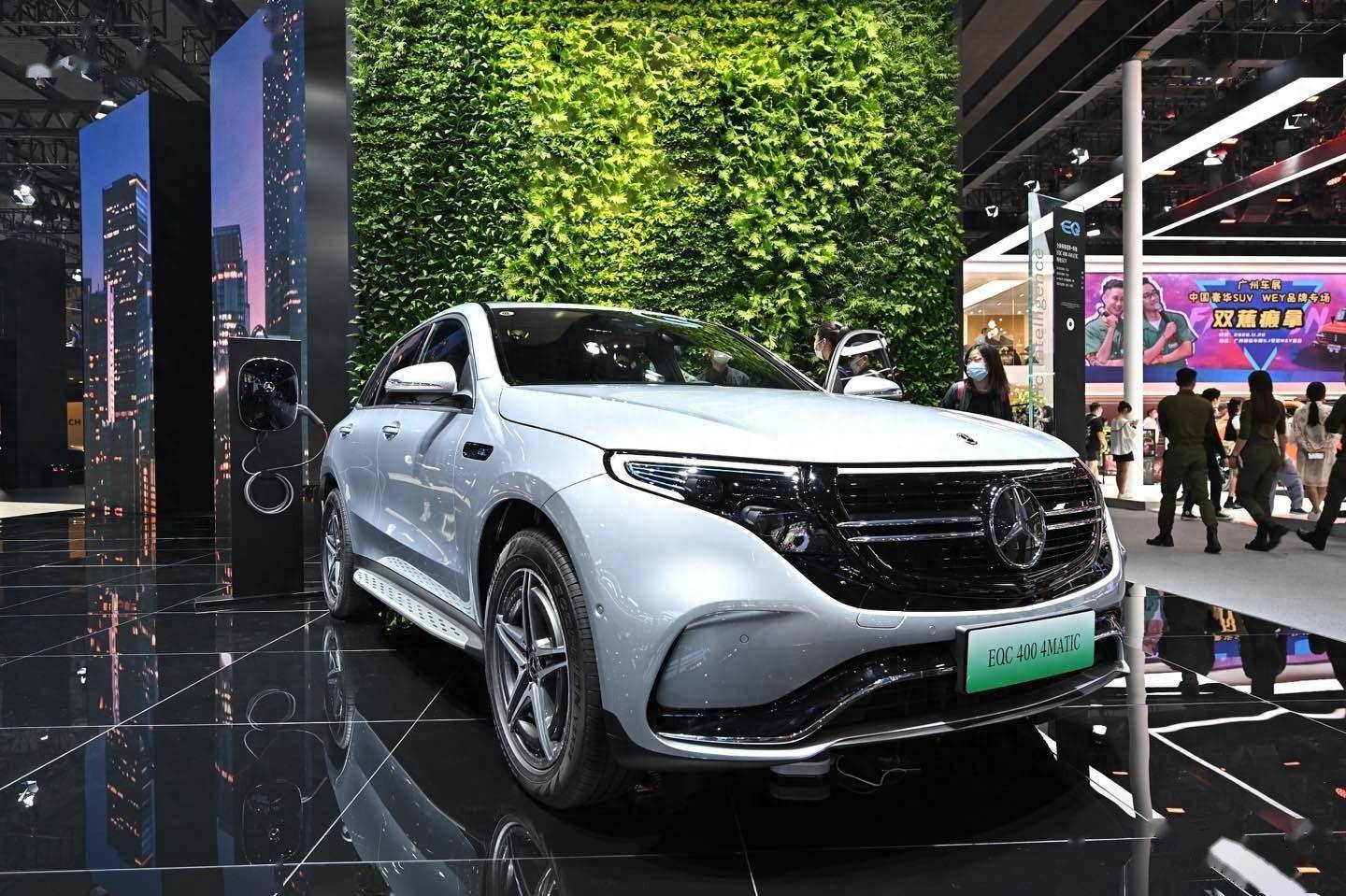 2月22日,梅赛德斯-奔驰集团发布了2023年财报,尽管受到供应链,宏观