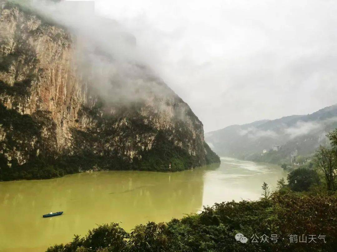 鹤山校园气象作品公示中学摄影组