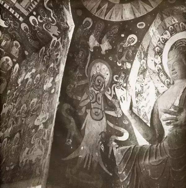 看了70年前的莫高窟老照片我再也忍不住了