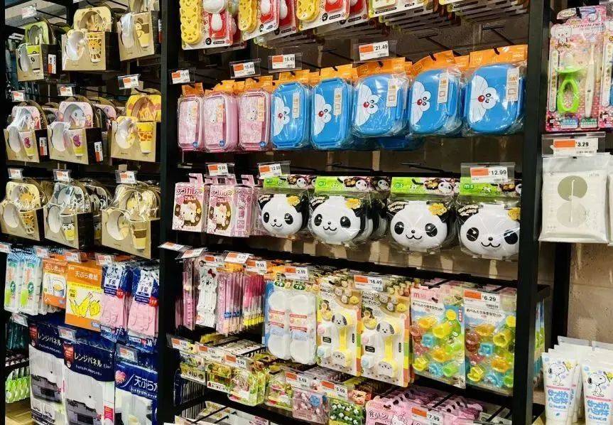 唐人街这家店太好逛了美妆零食首饰啤酒手办文具吃喝玩乐变美一站购齐