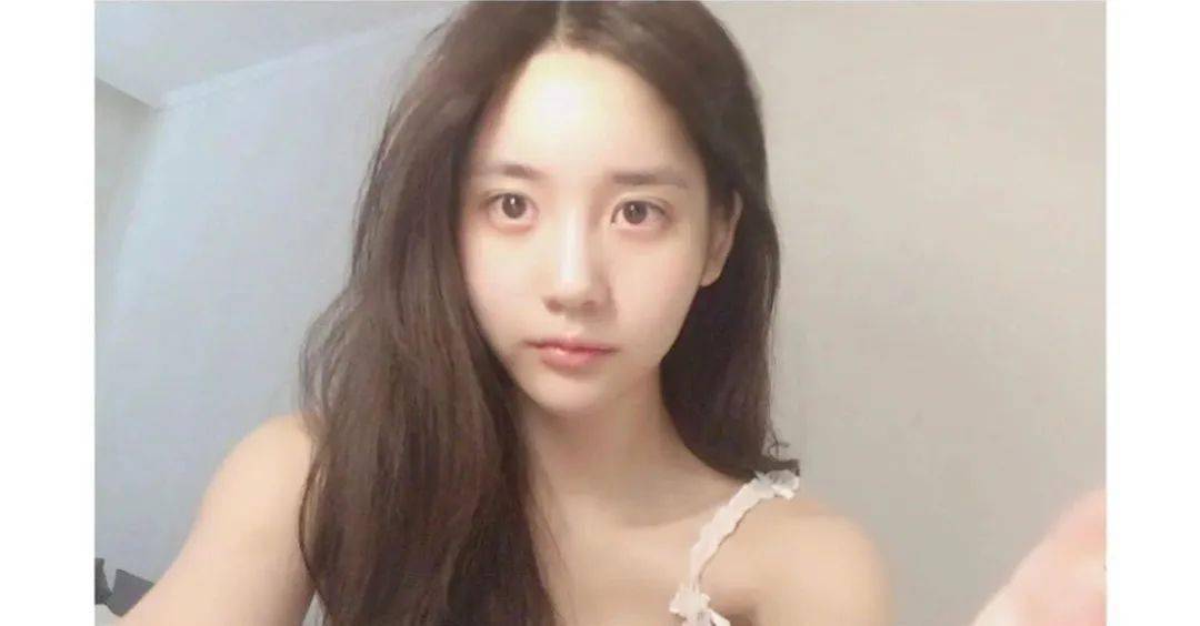 男爱豆排队给她当鸭