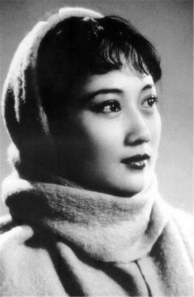 她曾是中国最美女演员是无数60后心中的女神如今已经90岁你还记得她吗
