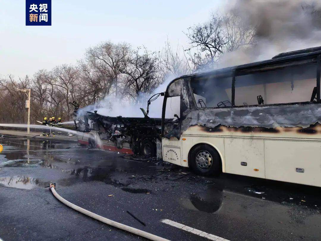 天津发生一起两车追尾起火事故致1死37伤