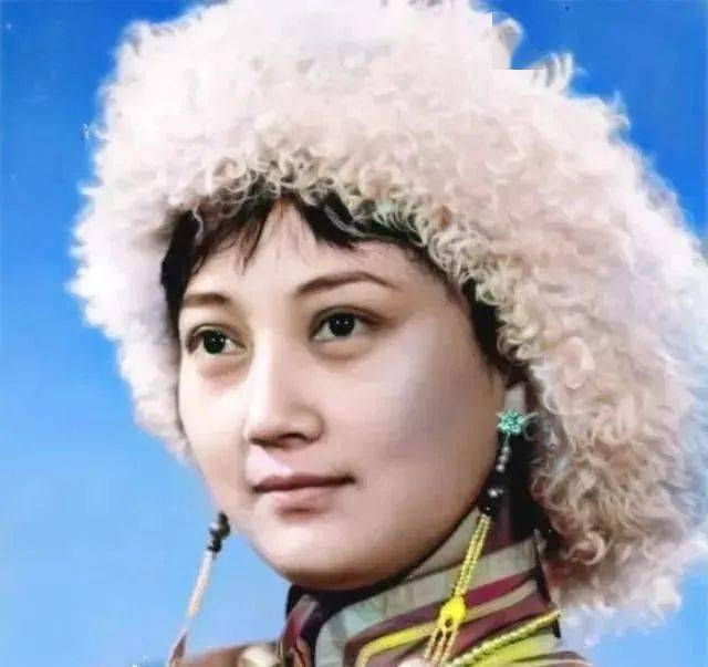 她曾是中国最美女演员是无数60后心中的女神如今已经90岁你还记得她吗