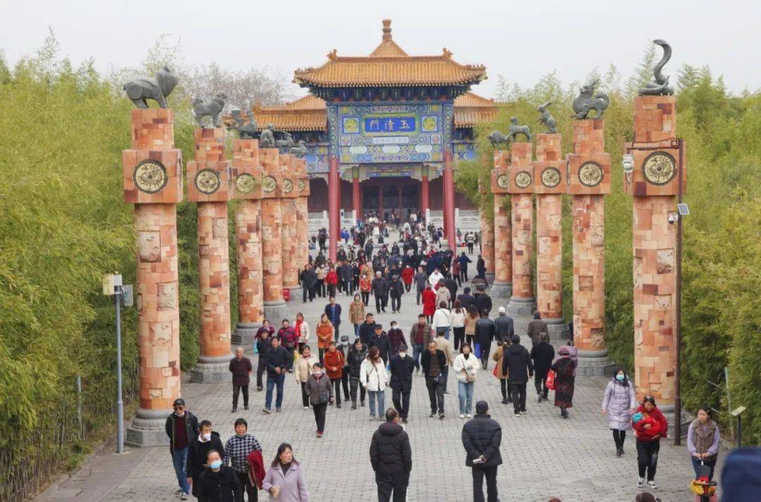 地点:终南山古楼观景区福寿广场楼观祈福大典01还有很多看点值得关注