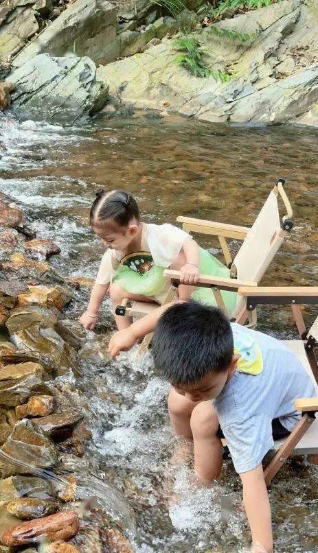 感受山野慢生活住进山涧森林里享2大2小营养早餐农庄美食公共汤泉泡池