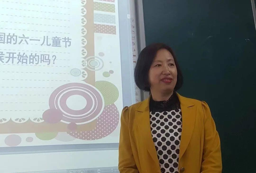 1991年毕业于本溪师范学校,在本溪市实验小学(原本溪市师范附小)工作