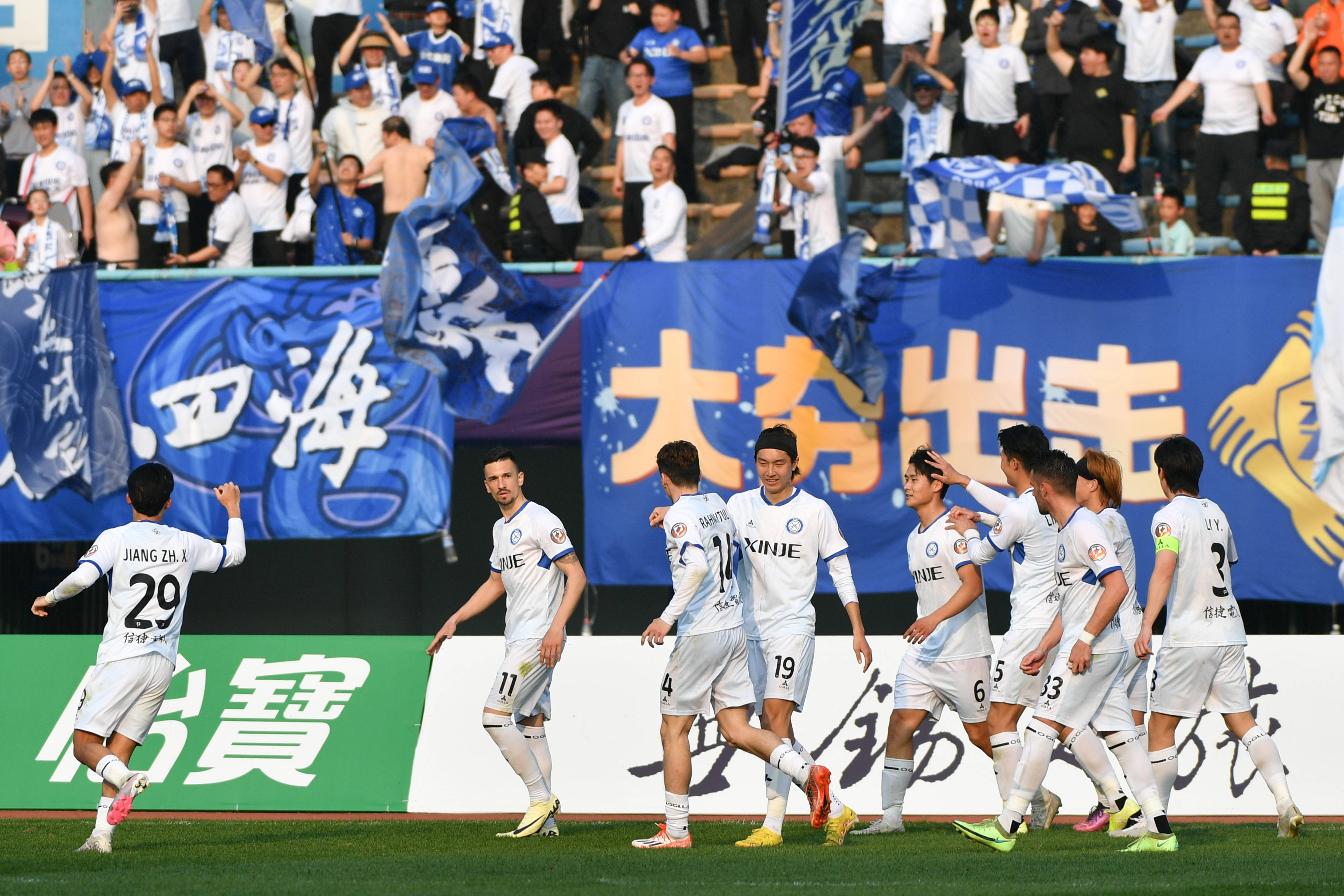 足球——中甲:无锡吴钩胜延边龙鼎_比赛_吴钩队_球员