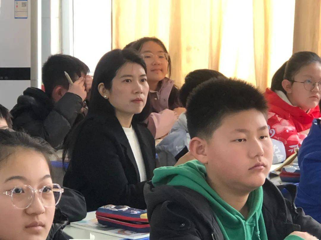 幸福教育精准指导赋能课堂市区教研员莅临焦东路小学视导调研