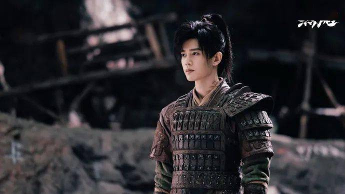 实力中生床戏被扒任嘉伦跳槽了李金铭忙赚钱袁一琦音乐会翻车姨太问答