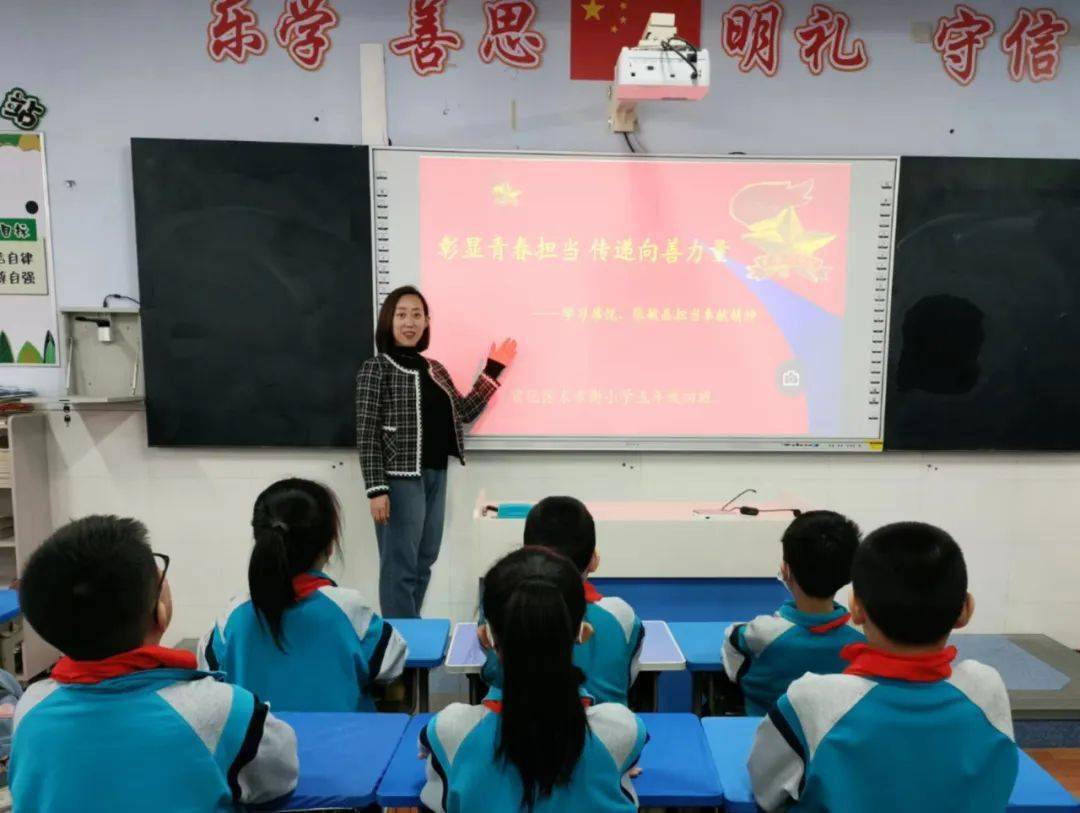 宣化区教体局发出倡议书,号召全区中小学生向救助老人的宣化一中学生