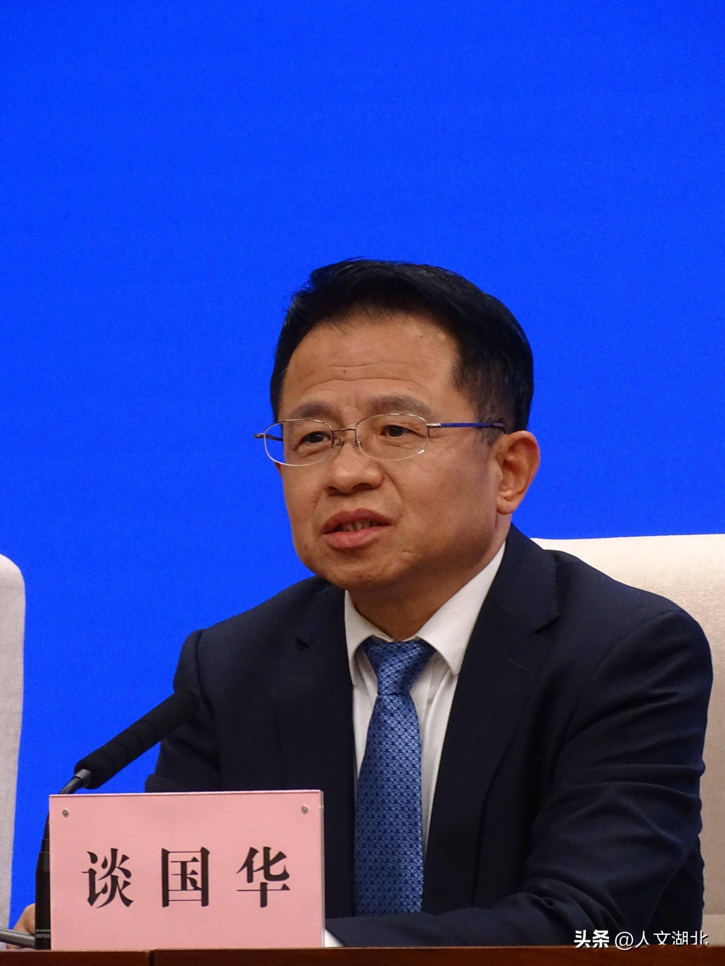 黄石市商务局党组书记,局长谈国华介绍,今年,围绕"打造长江水铁联运