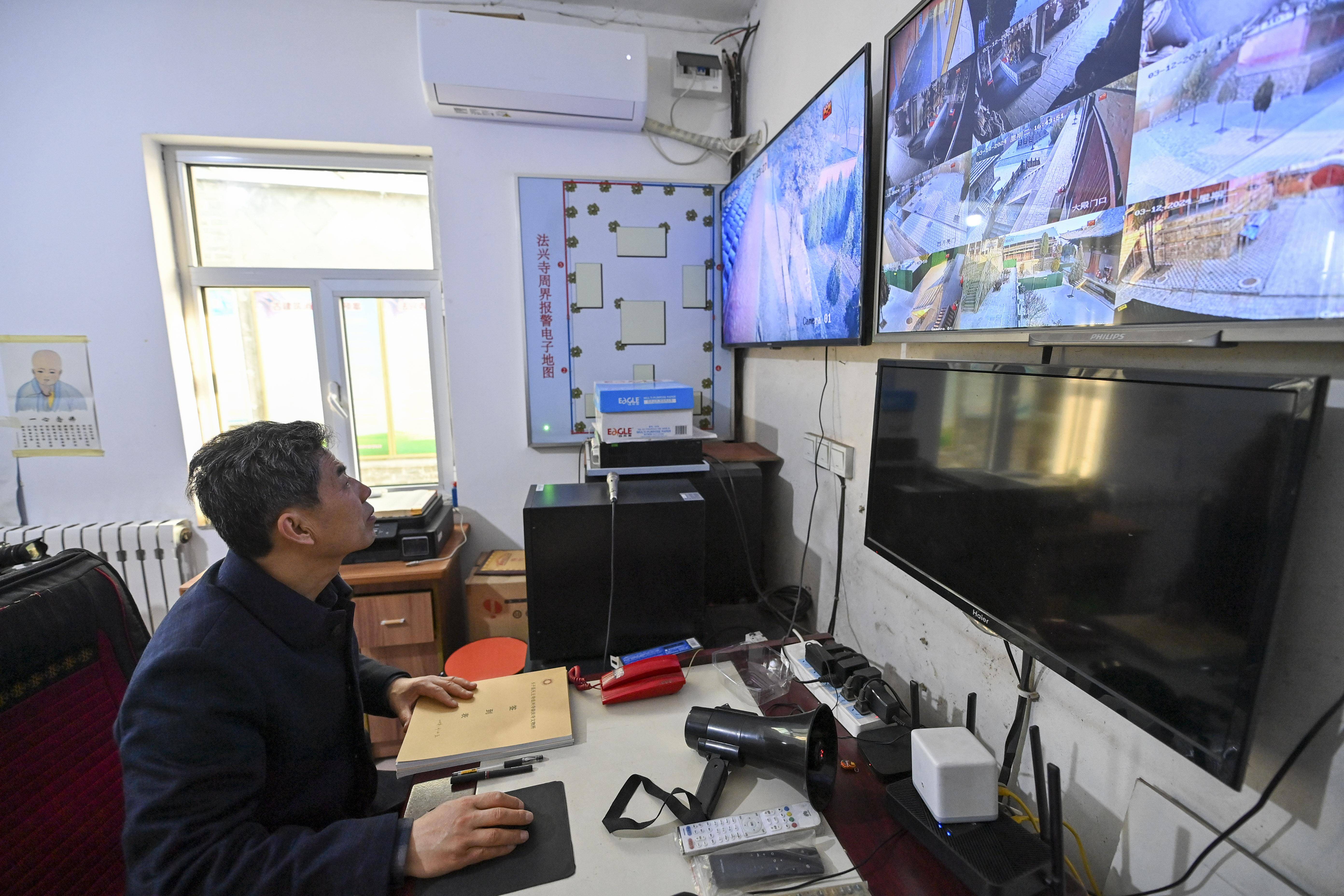 新华全媒 |"国保"守护者张宇飞:三十年坚守 讲文物故事_法兴寺_杨晨光