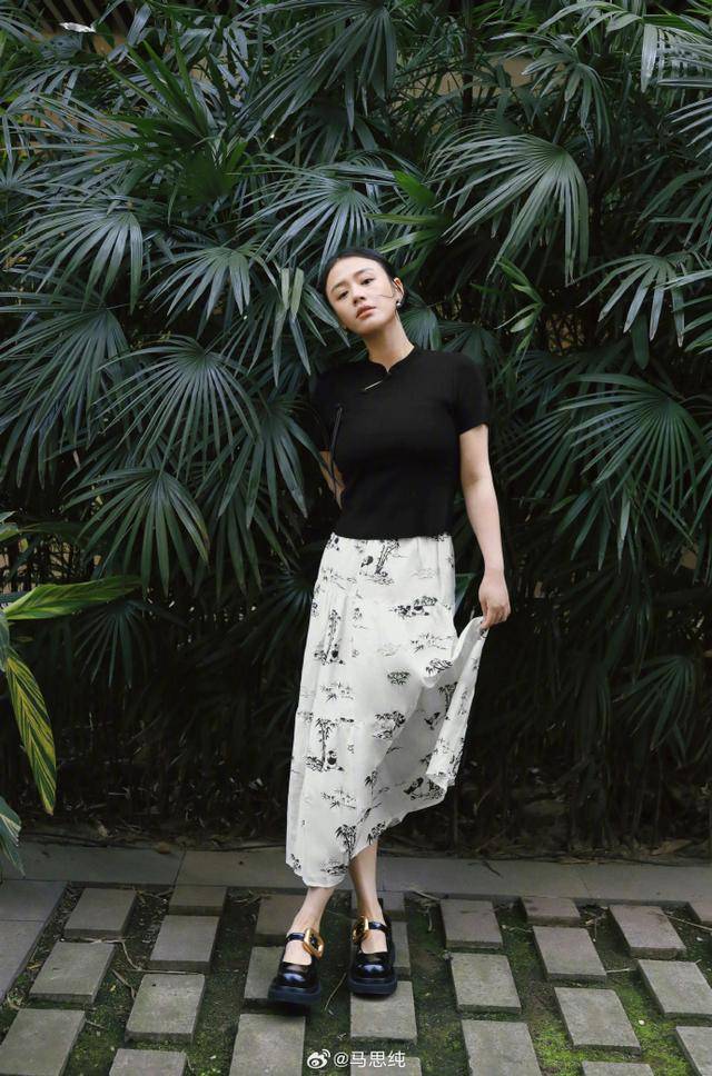 马思纯最新照片又变美了
