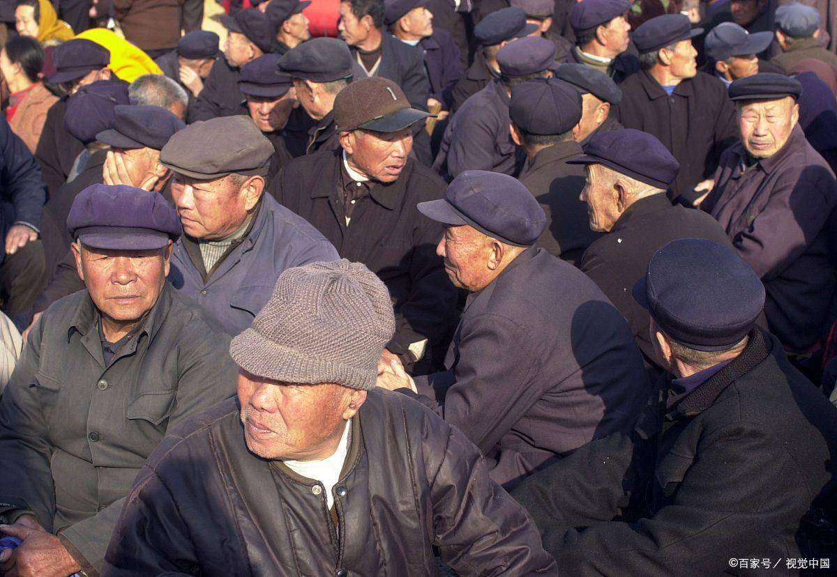 老百姓紧抓钱袋,信贷数据创历史罕见_金融_经济_政策