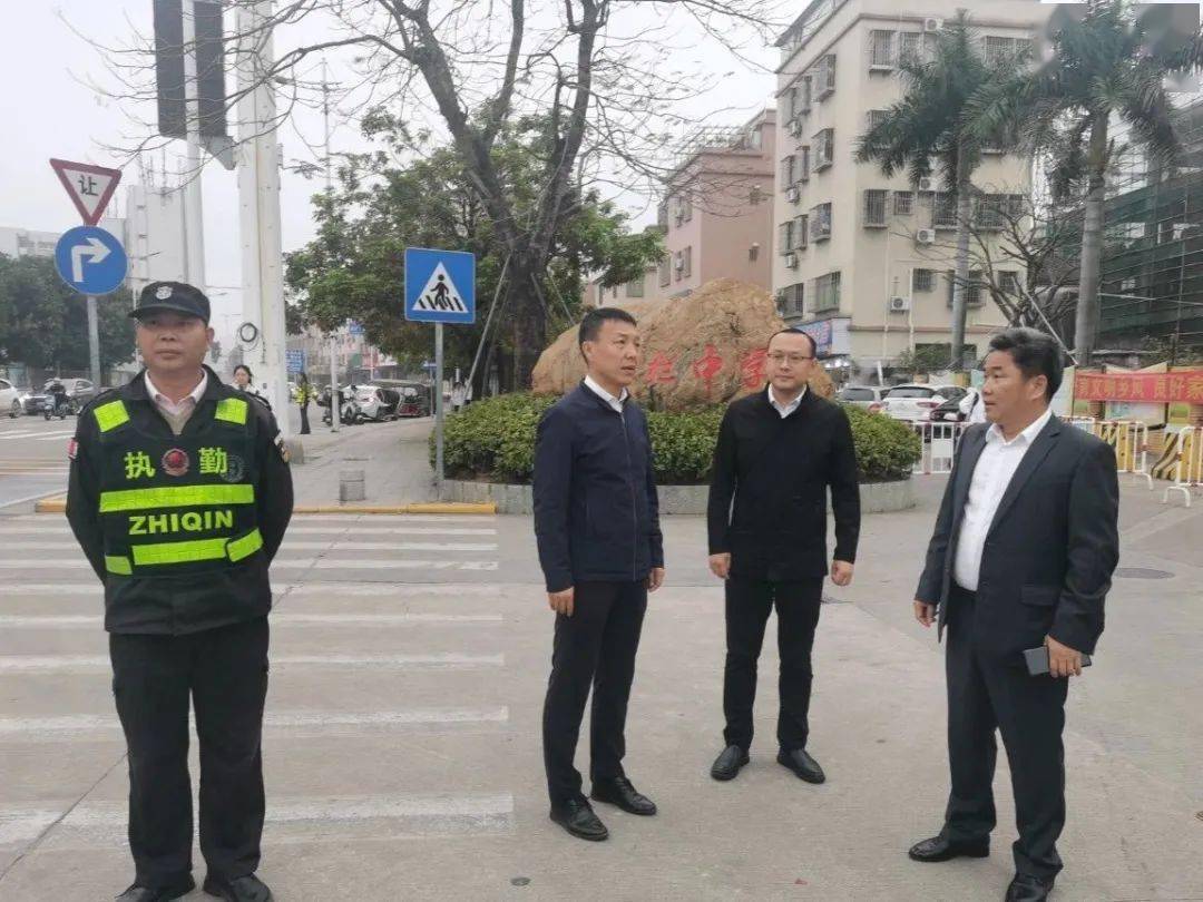 守护镇主要领导到横栏中学调研检查校园安全工作