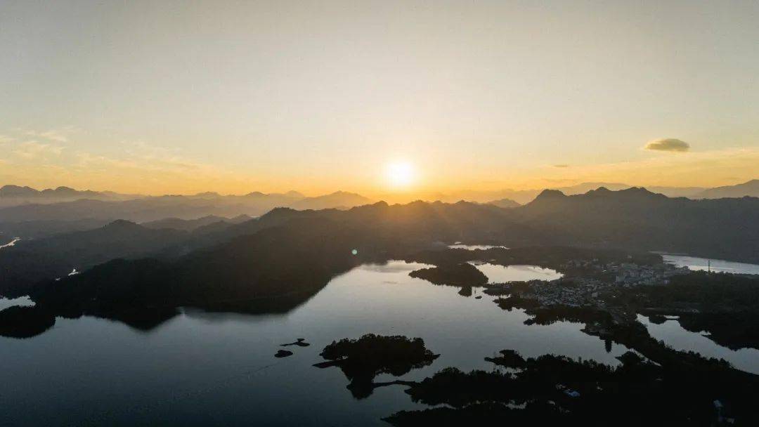 樱花比镰仓更美江浙沪度假圈头牌独占双岛一线湖景拿捏春日度假氛围感