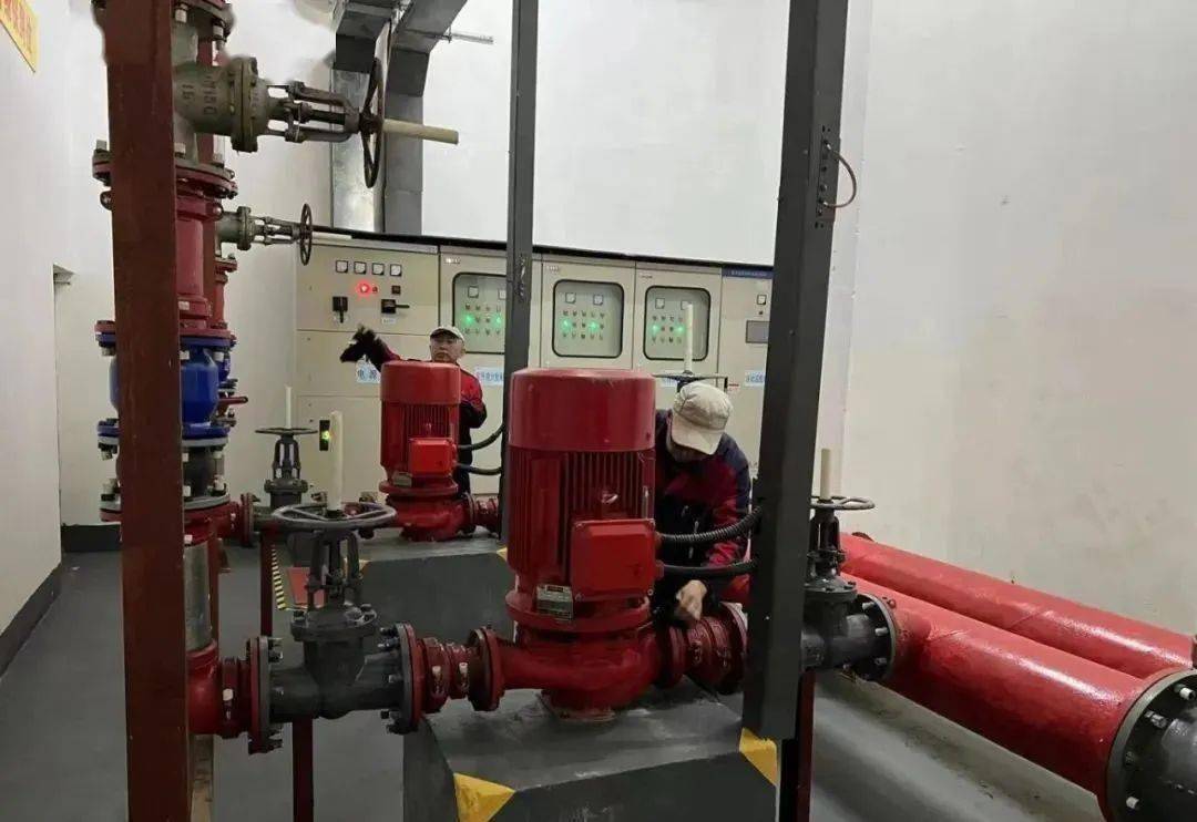 物业工程维修师傅一天都在干什么?