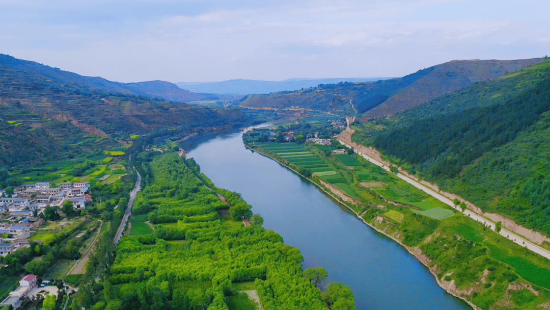 人水和谐绘新景 美丽洮河润民生水奇峰秀水南屏山:南屏山是临洮南部的